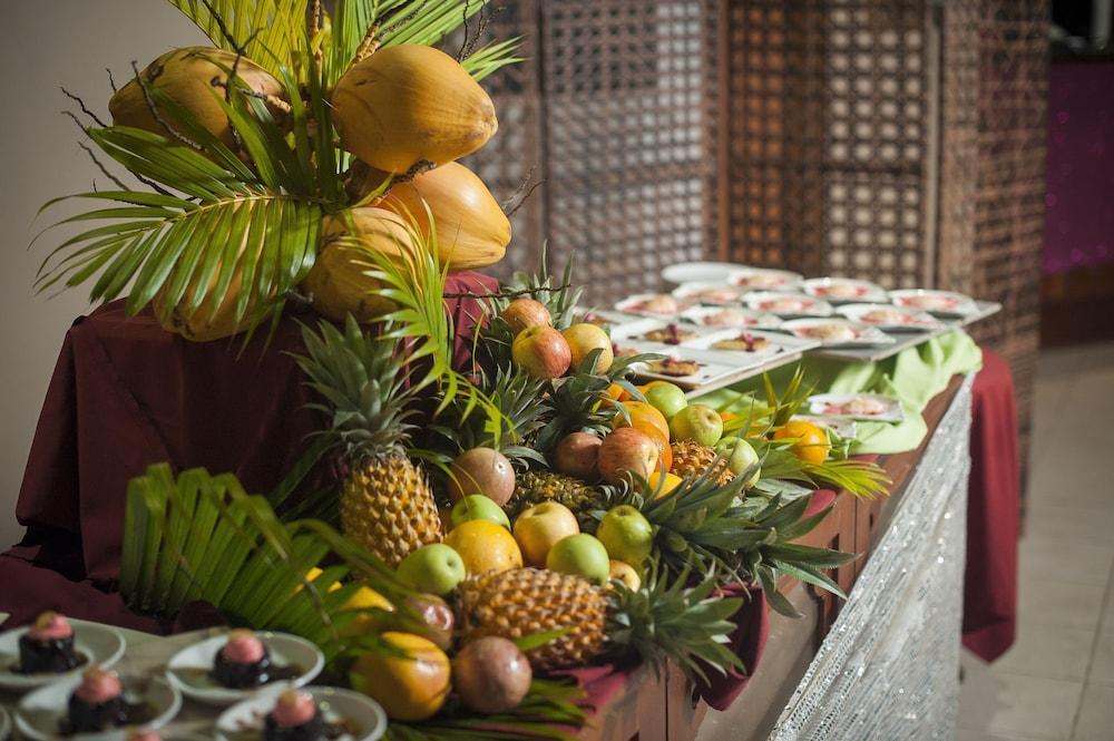 Jalsa Beach Hotel & Spa Poste Lafayette Екстериор снимка