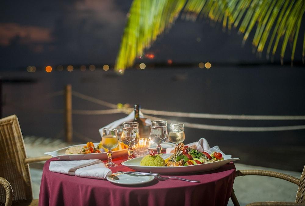 Jalsa Beach Hotel & Spa Poste Lafayette Екстериор снимка
