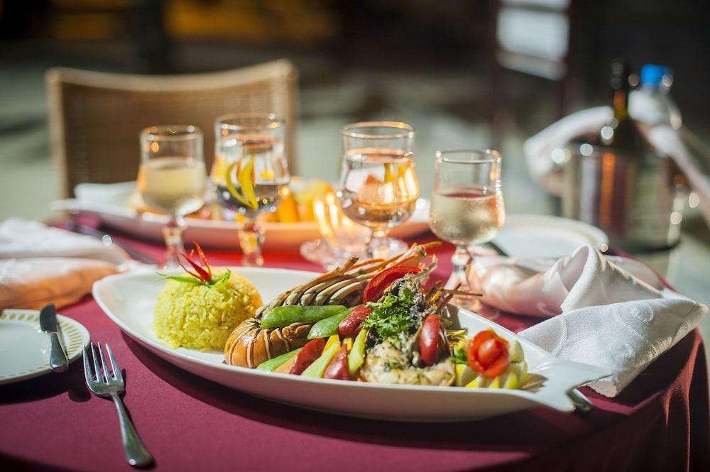Jalsa Beach Hotel & Spa Poste Lafayette Екстериор снимка