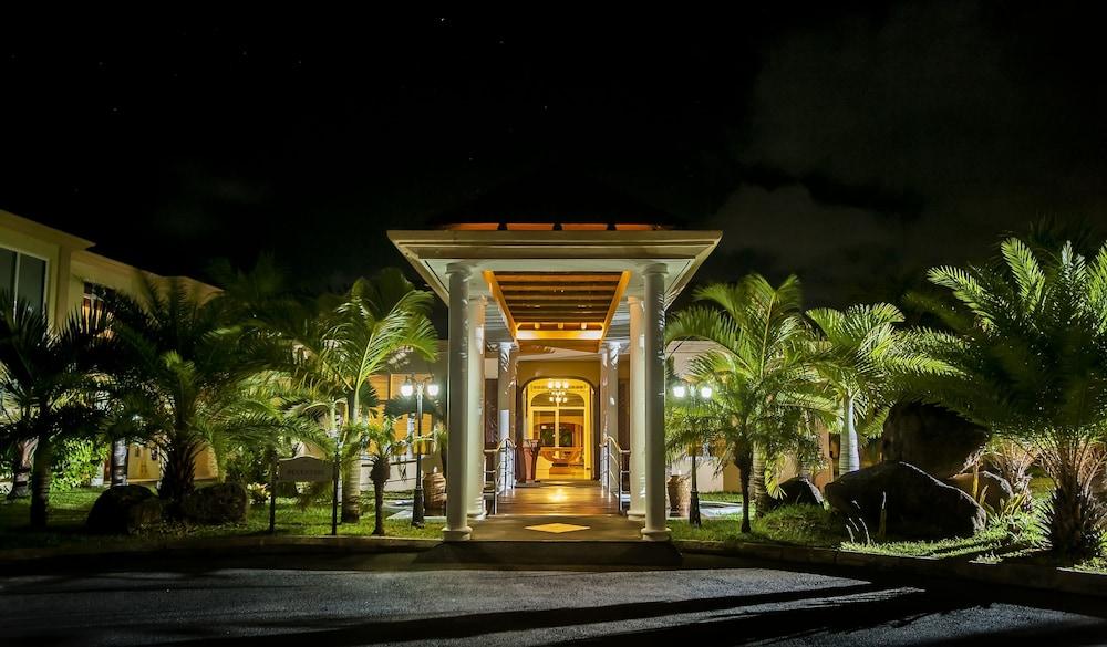 Jalsa Beach Hotel & Spa Poste Lafayette Екстериор снимка