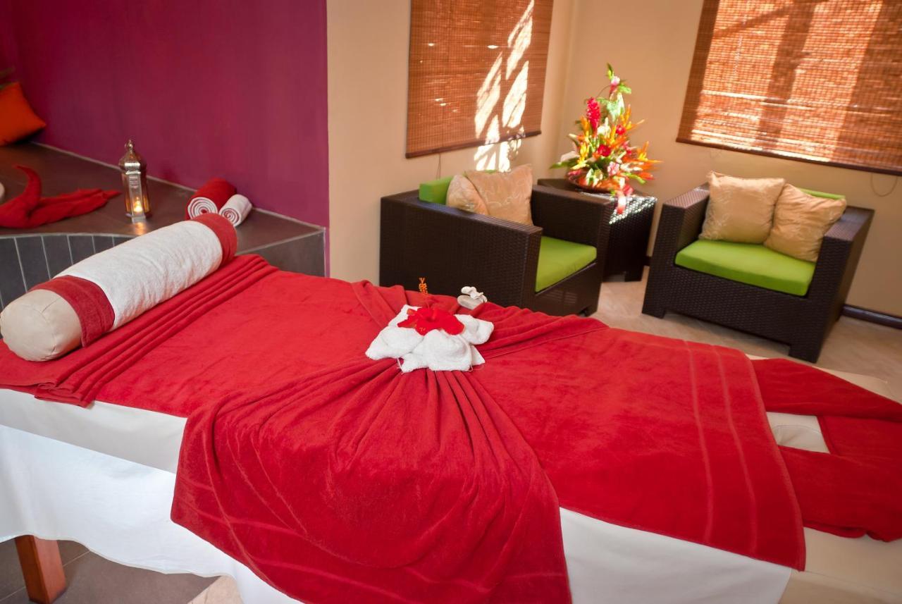 Jalsa Beach Hotel & Spa Poste Lafayette Екстериор снимка