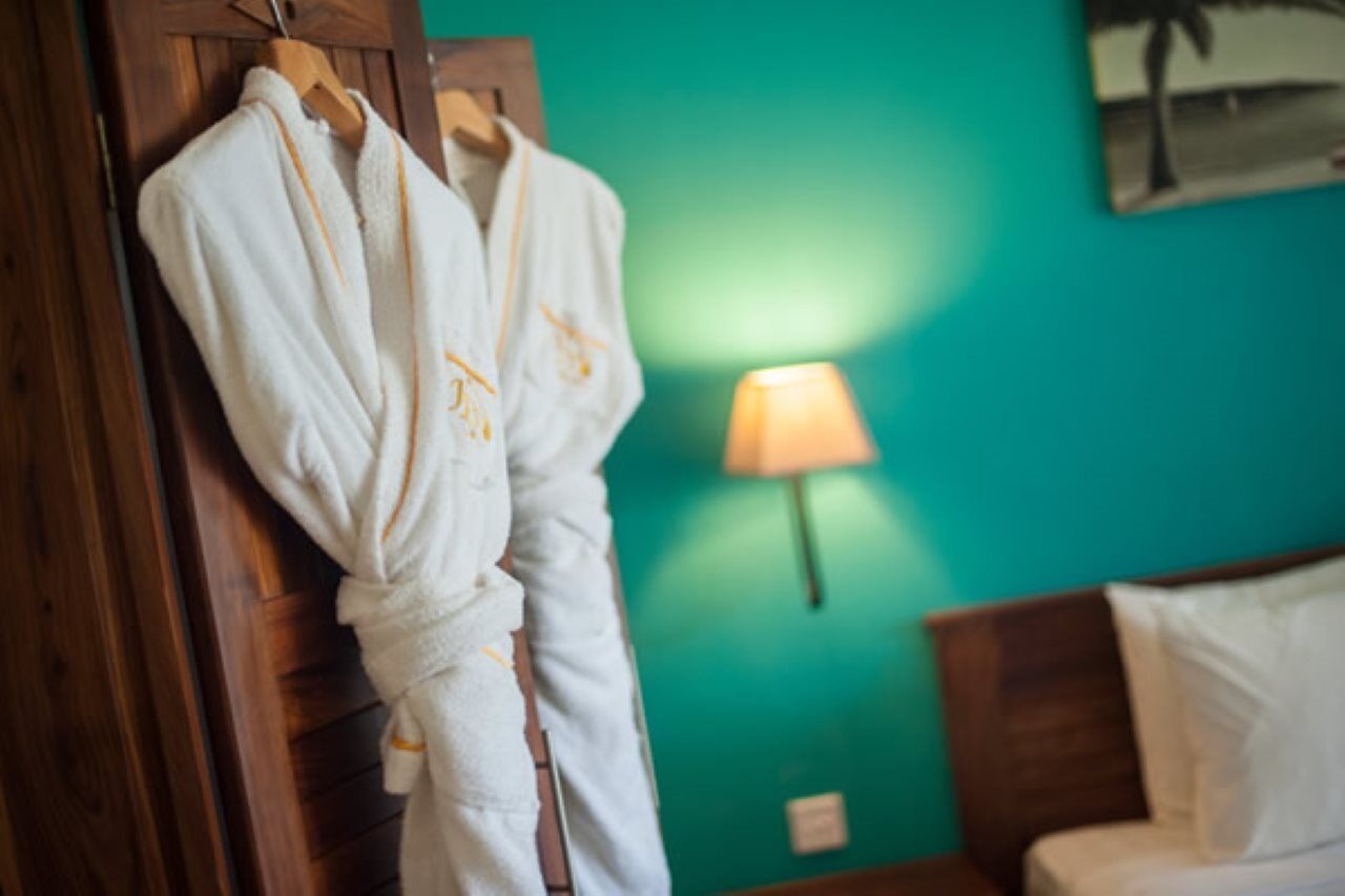 Jalsa Beach Hotel & Spa Poste Lafayette Екстериор снимка